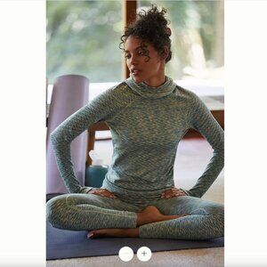 NWT Sweaty Betty Spacedye Grown On Hood Baselayer